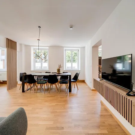 Lexapartments Zentral 101qm In Altstadtnaehe Apartamento